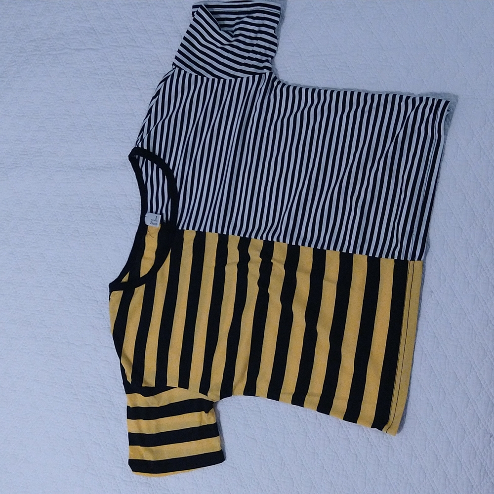Boxy Mismatch Cropped Tee